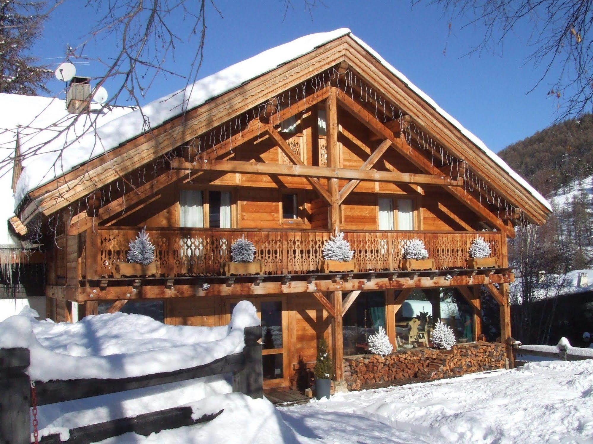 Hotel Ecureuil Vars  Exterior photo